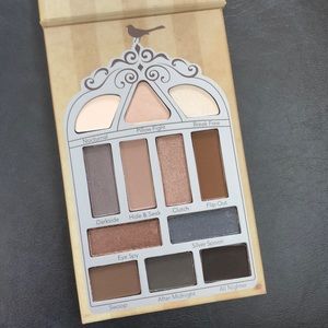 NEVER USED PRETTY VULGAR EYESHADOW PALETTE💕